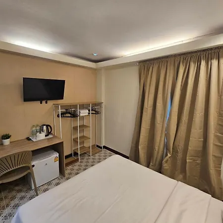 Cozy Rooms Asoke