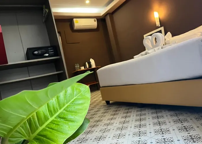 Cozy Asoke Hotel 2*