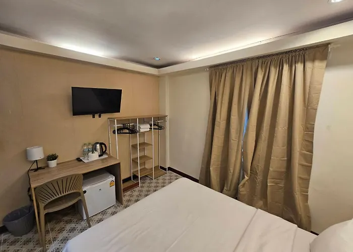 Cozy Asoke Hotel